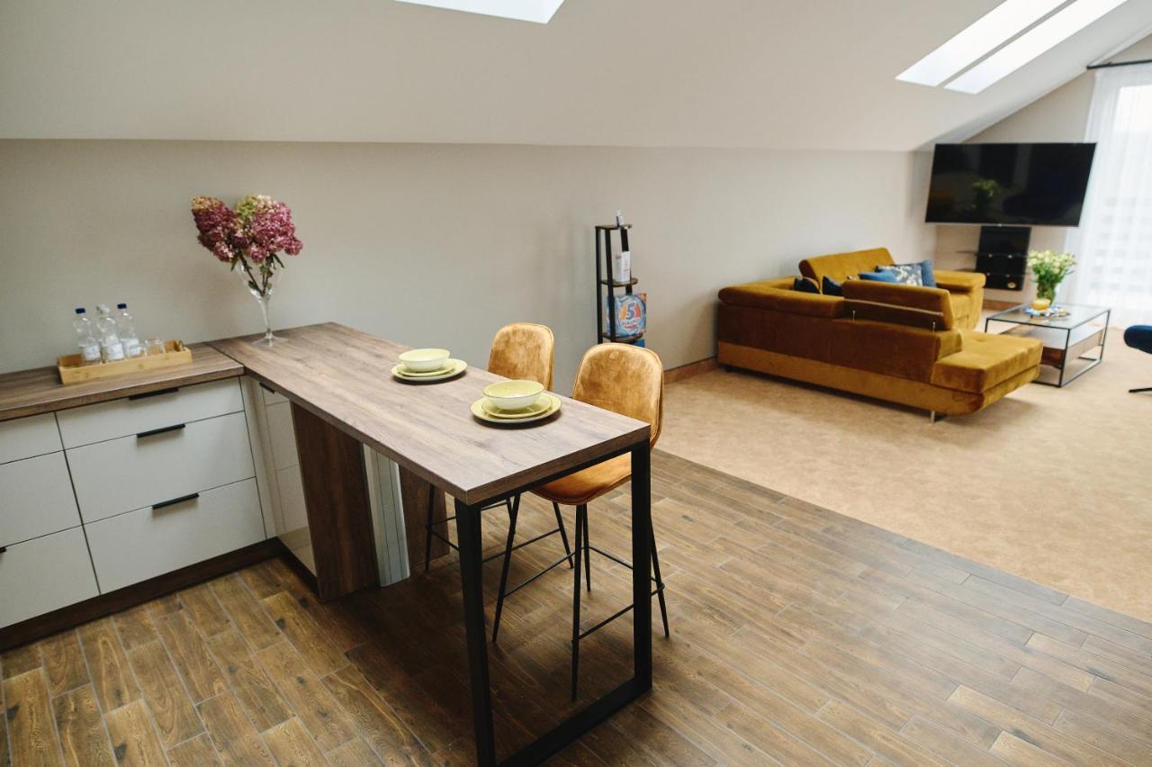 M&M Apartamenty Jasionka Luaran gambar