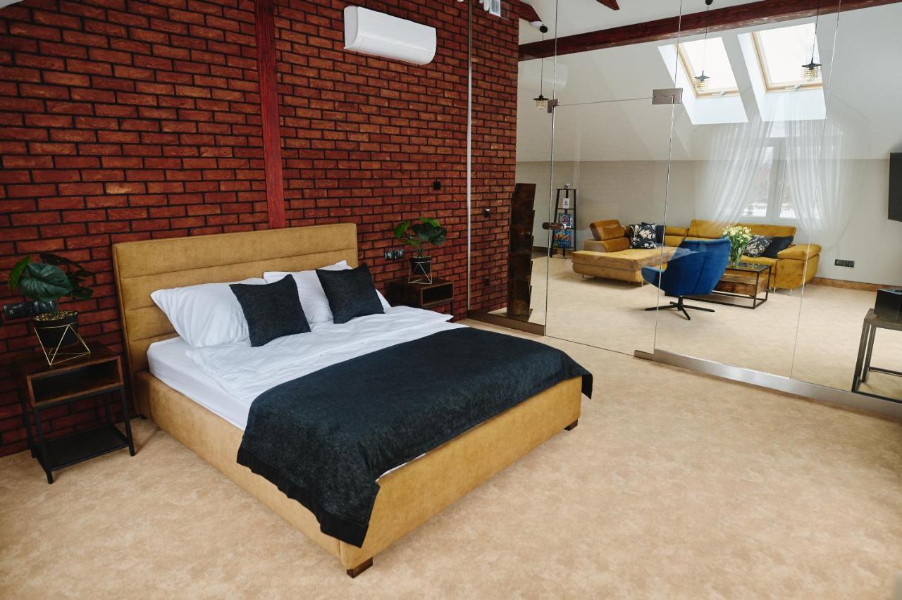 M&M Apartamenty Jasionka Luaran gambar